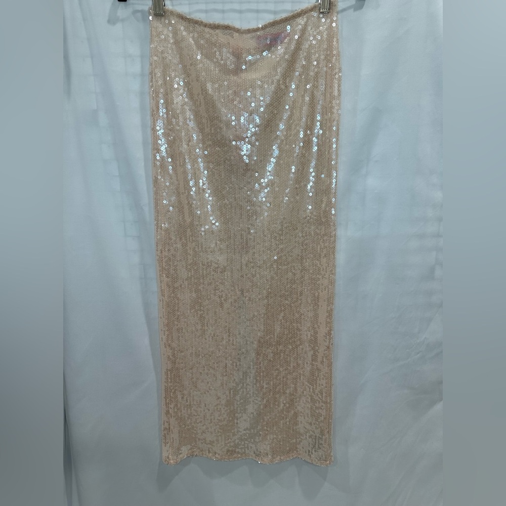 Edikted Riki light pink sheer sequin maxi Skirt - Picture 4 of 15